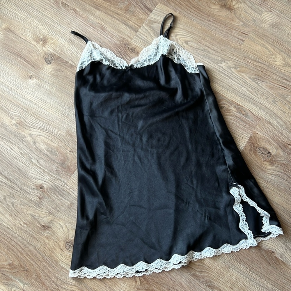 Victorias Secret size Small Slip